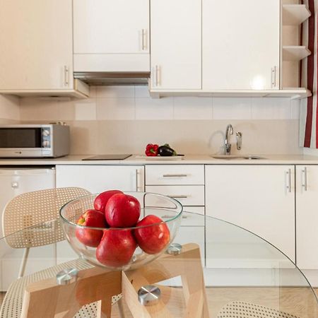 Atica Apartments - By Weflating Барселона Екстериор снимка