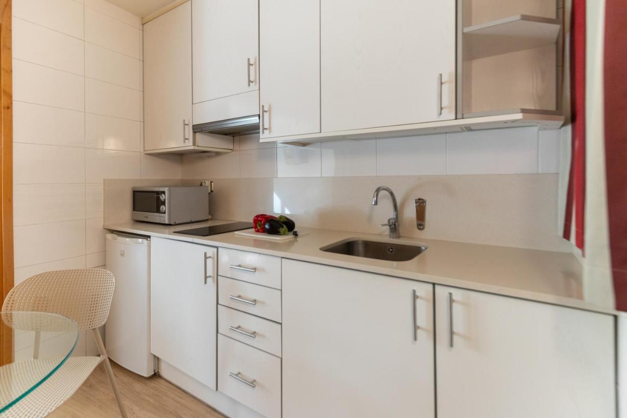 Atica Apartments - By Weflating Барселона Екстериор снимка