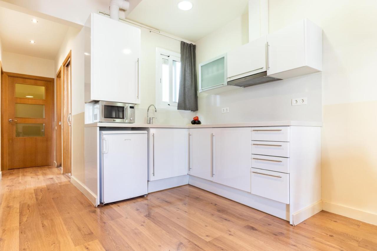 Atica Apartments - By Weflating Барселона Екстериор снимка