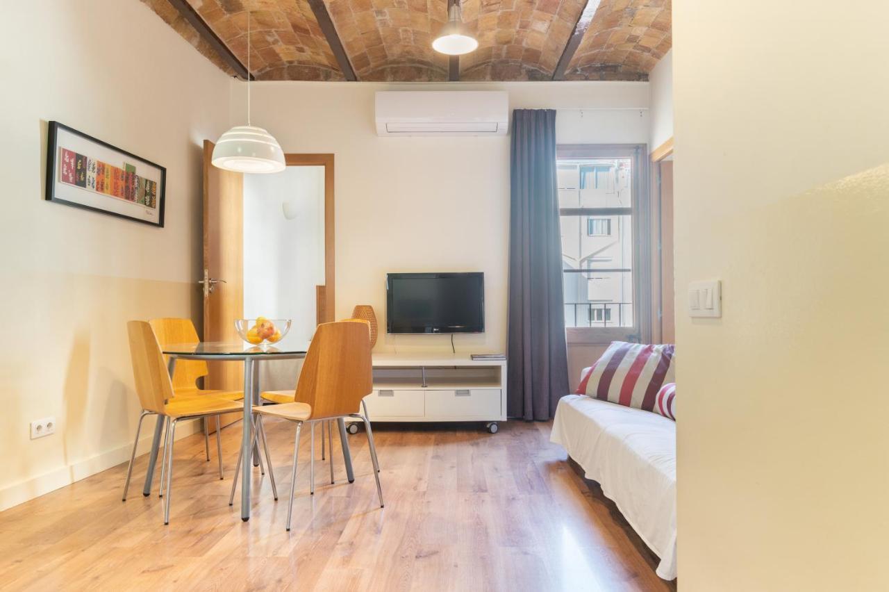 Atica Apartments - By Weflating Барселона Екстериор снимка