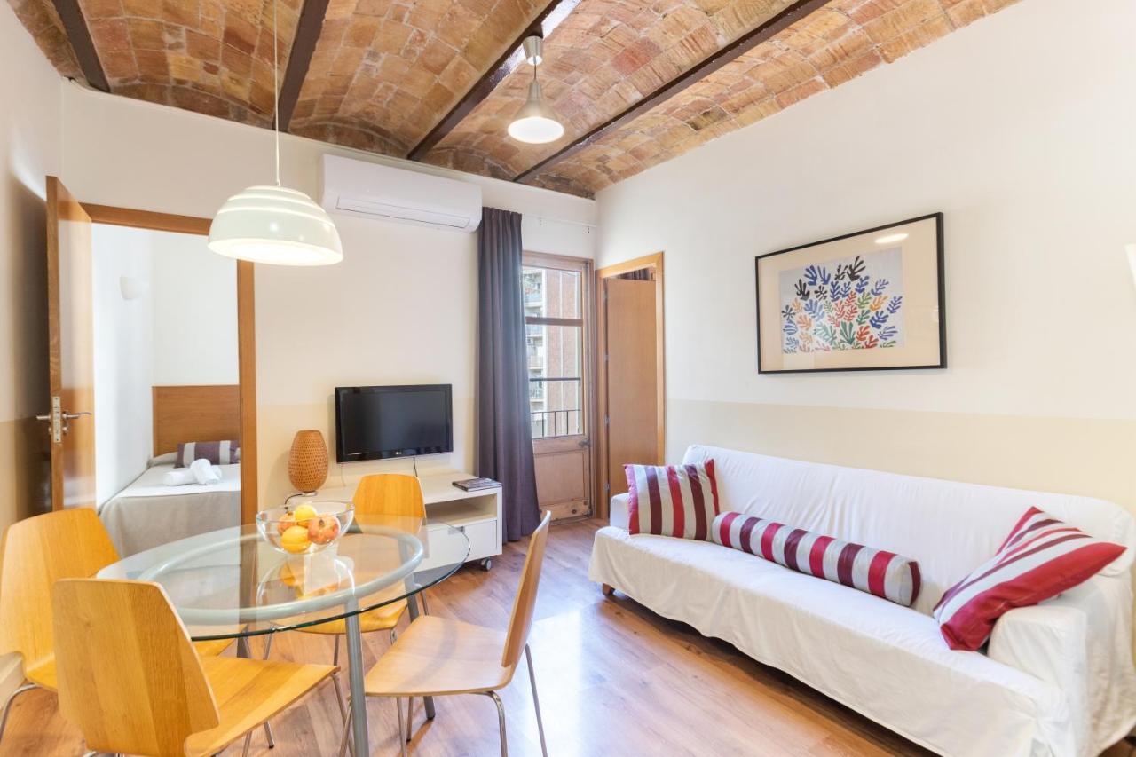 Atica Apartments - By Weflating Барселона Екстериор снимка
