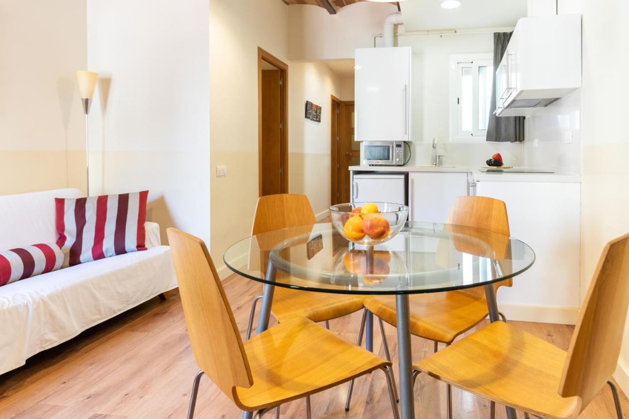 Atica Apartments - By Weflating Барселона Екстериор снимка