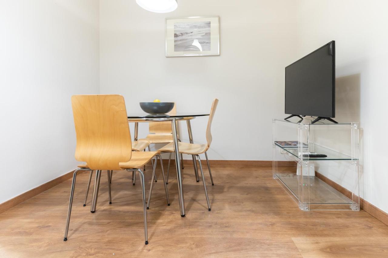 Atica Apartments - By Weflating Барселона Екстериор снимка