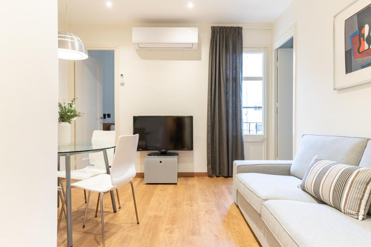 Atica Apartments - By Weflating Барселона Екстериор снимка