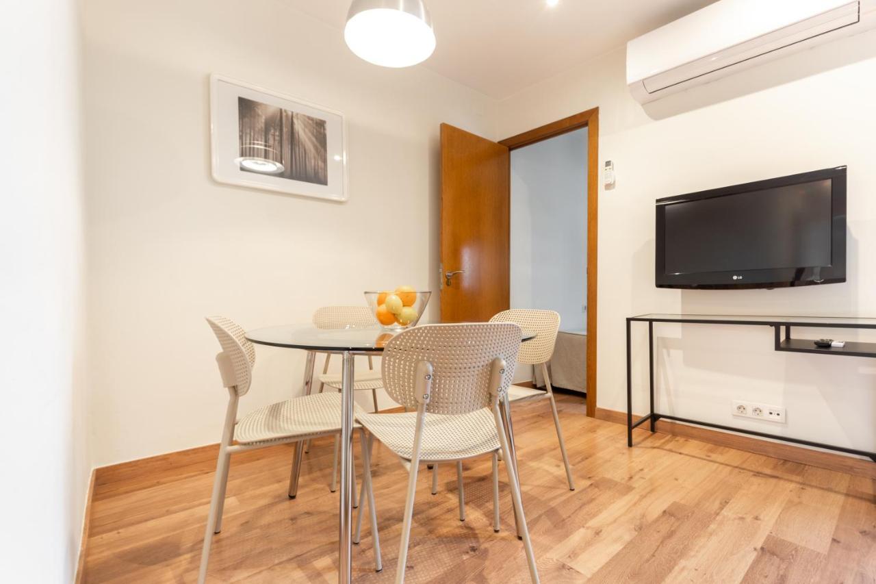 Atica Apartments - By Weflating Барселона Екстериор снимка
