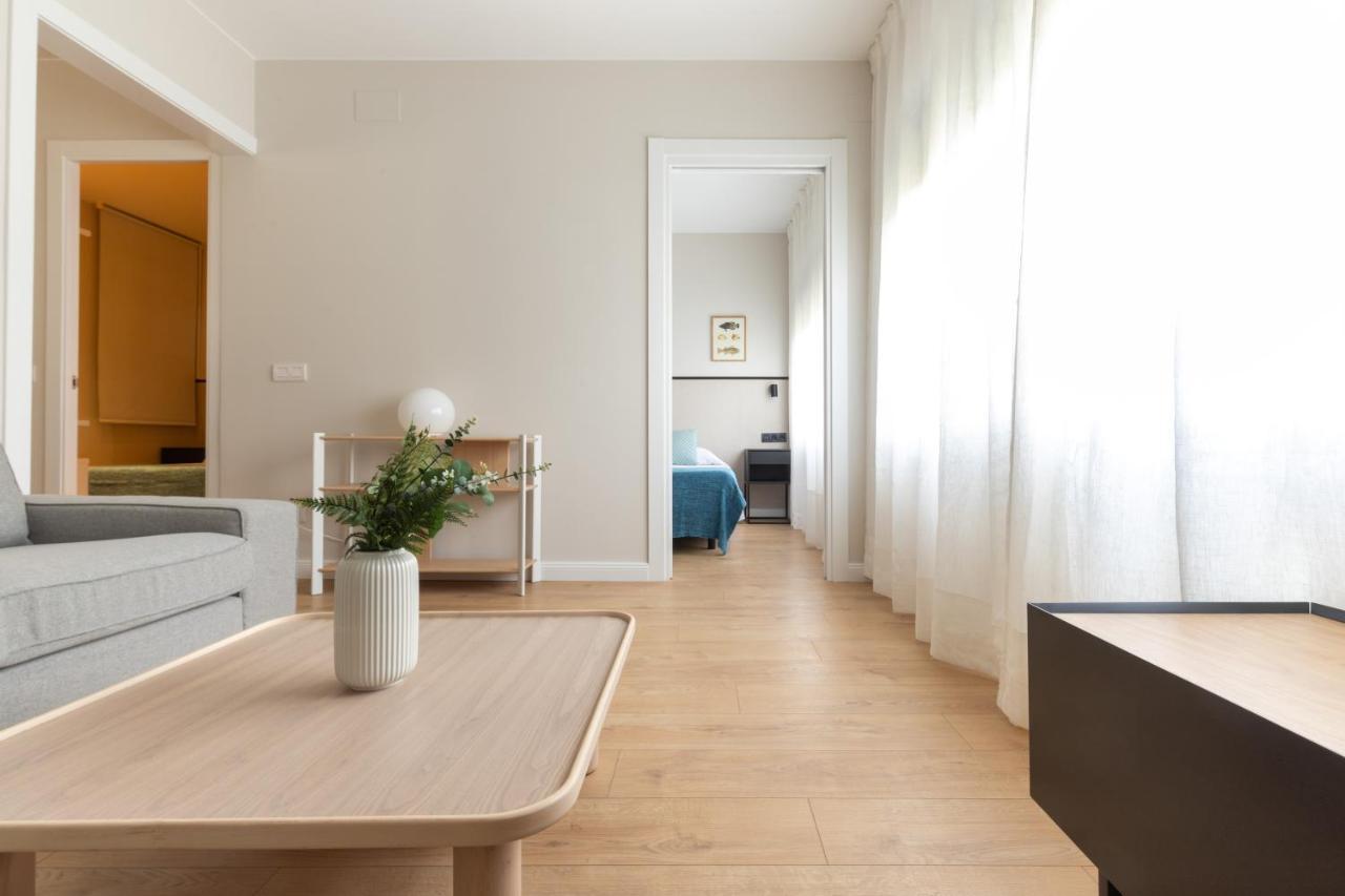 Atica Apartments - By Weflating Барселона Екстериор снимка