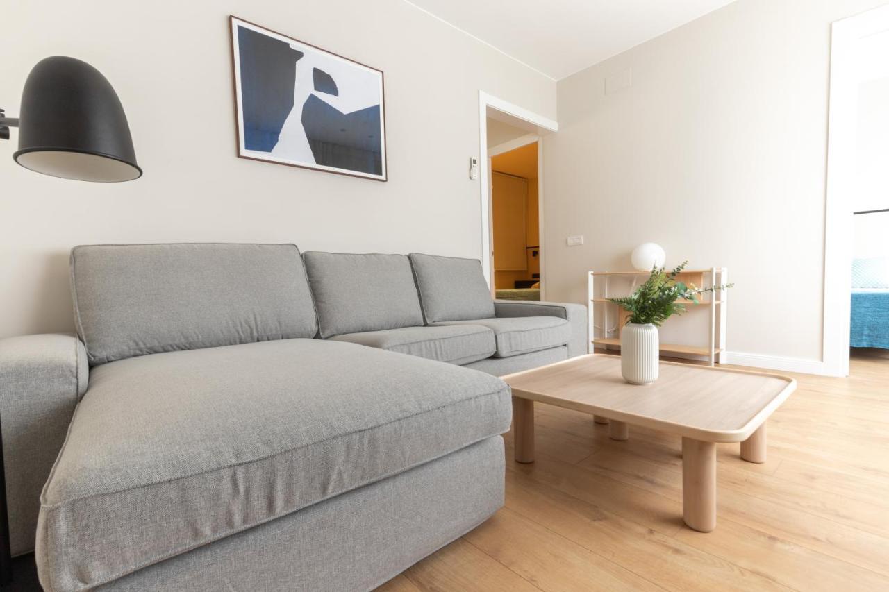 Atica Apartments - By Weflating Барселона Екстериор снимка