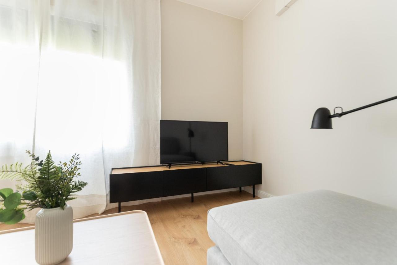 Atica Apartments - By Weflating Барселона Екстериор снимка