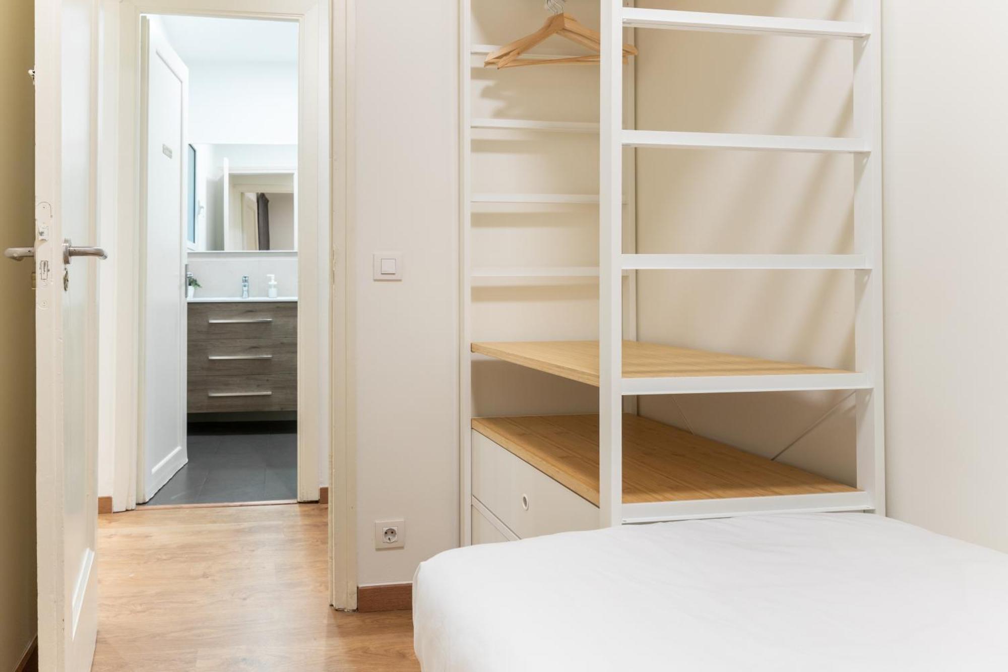 Atica Apartments - By Weflating Барселона Екстериор снимка